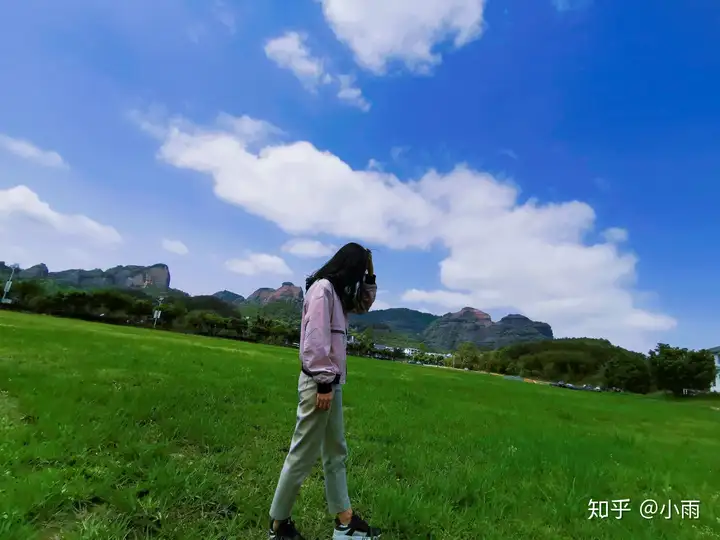韶关「丹霞山」是一个什么景点，有哪些推荐的游玩攻略和特色景观？