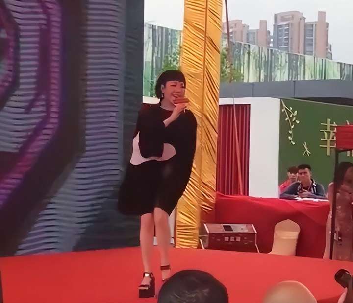 吴莫愁为什么突然消失了？吴莫愁怎么突然不红了