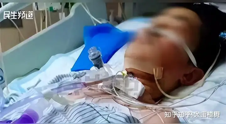 13岁男孩骑车被绳子锁喉致食道气管全断裂，栓绳人仅出1万元，救治难度有多大？栓绳人应当承担什么责任？