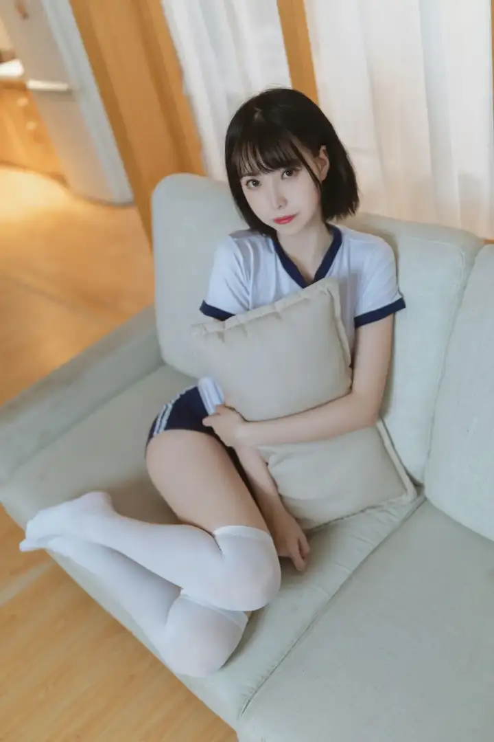 许岚LAN白丝特辑《放学回家》全本作品 32张图片