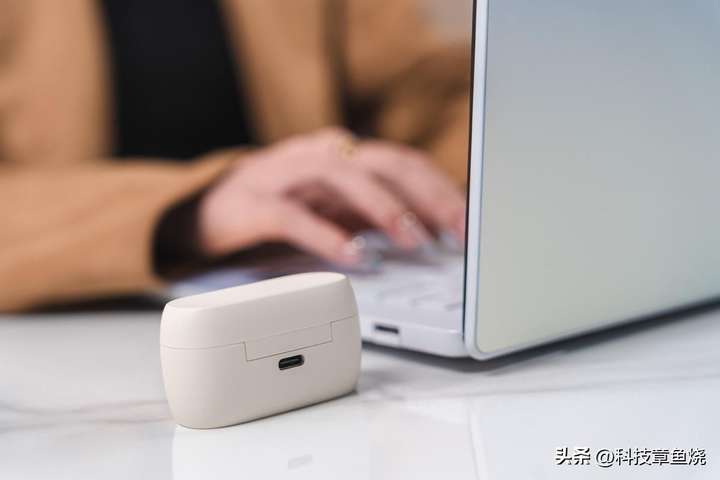 jabra蓝牙耳机怎么连接手机？蓝牙耳机jabra怎么配对