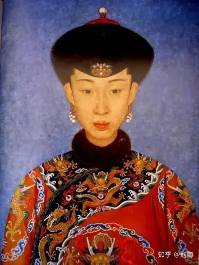 为什么乾隆不在令妃生前封其为皇后