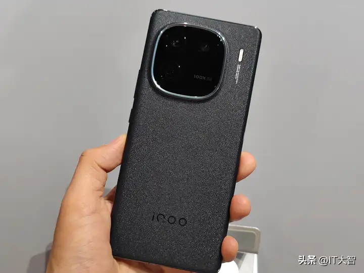 iqoo12值得入手吗（详细解读iqoo12配置及性能）