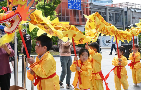 千组家庭齐聚，共享亲子狂欢！ 上海星晨儿童医院亲子健康嘉年华圆满落幕