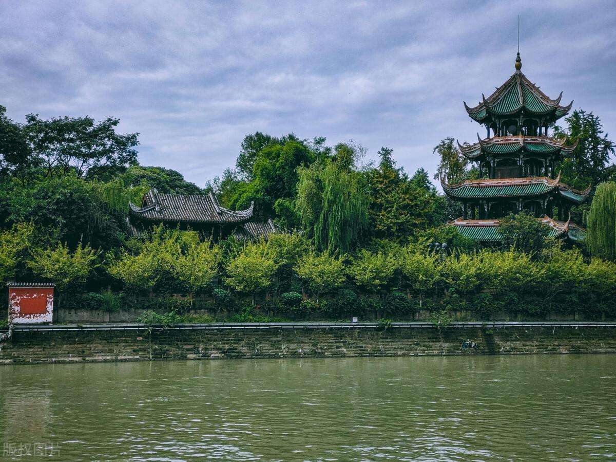 成都附近有什么好玩的旅游景点 成都附近必去的7个旅游景点详情