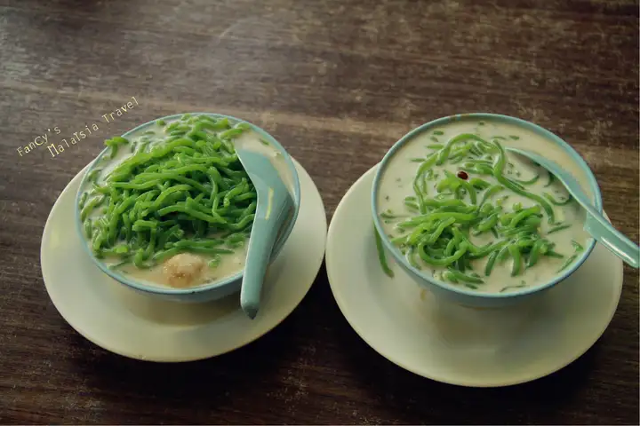 马来西亚有哪些美食值得品尝，去那里旅游求推荐？