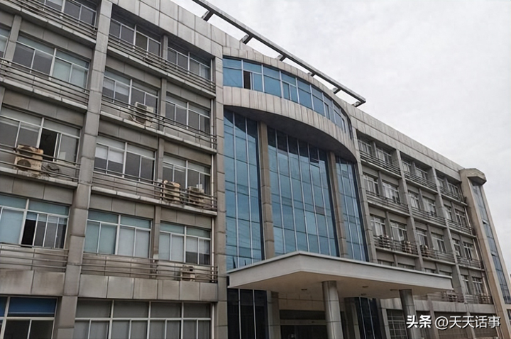 无锡江阴知名企业破产，约10亿应收款拍卖，被人92.7199万拿下