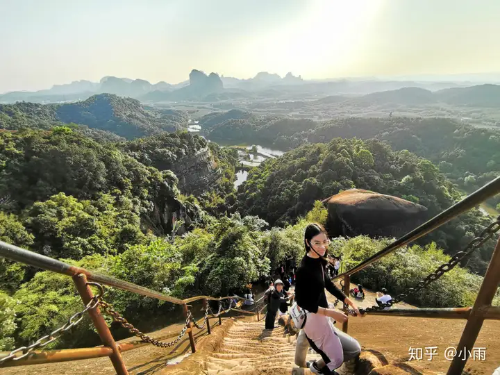 韶关「丹霞山」是一个什么景点，有哪些推荐的游玩攻略和特色景观？