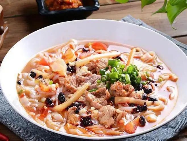 螺蛳粉因为有一股酸臭味，大家又爱又恨，如今专家研发出来了无臭螺蛳粉，这是如何做到的？还会这么好吃吗？