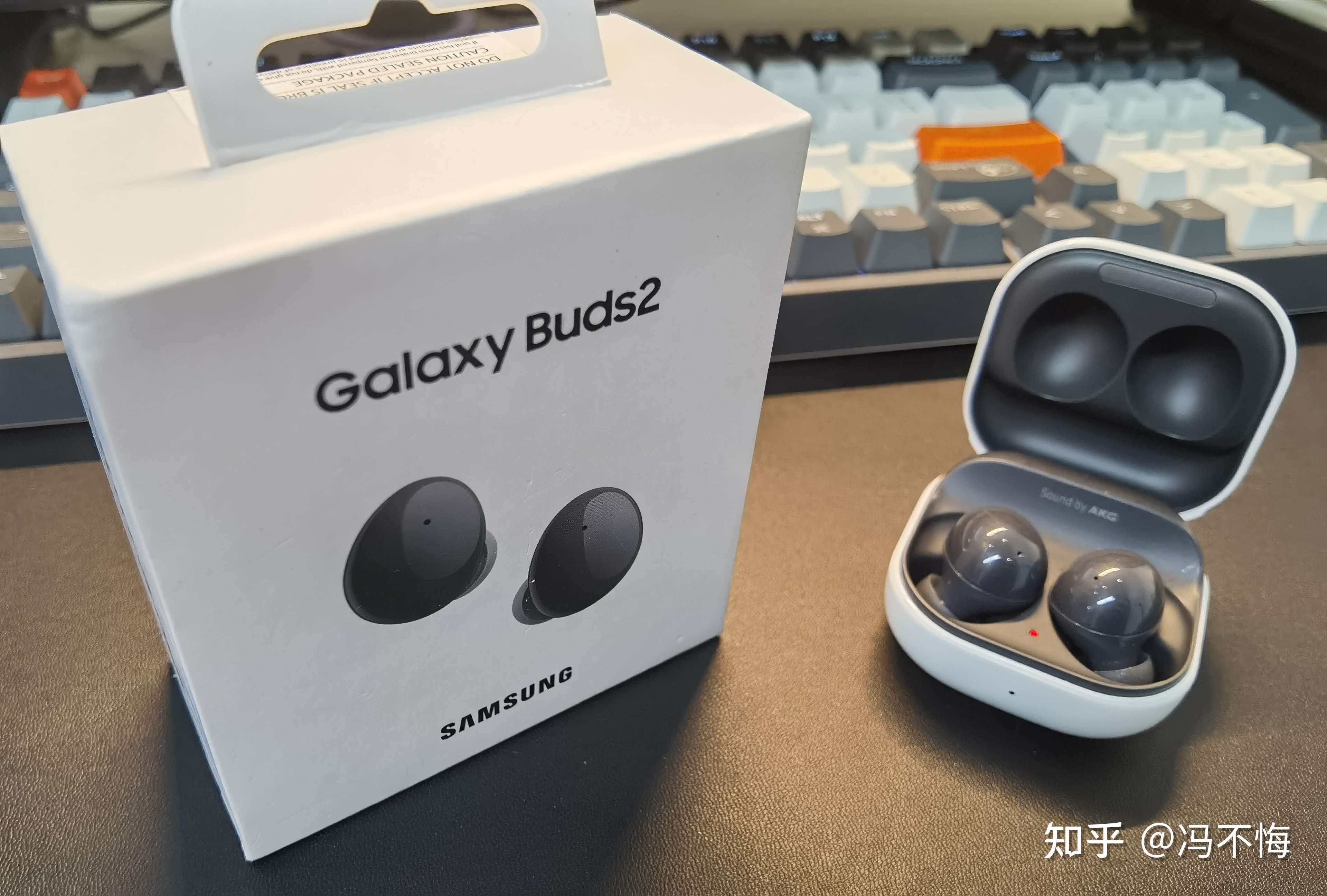 新款的三星buds2蓝牙耳机,真的太小了,音质,降噪都很好爱了