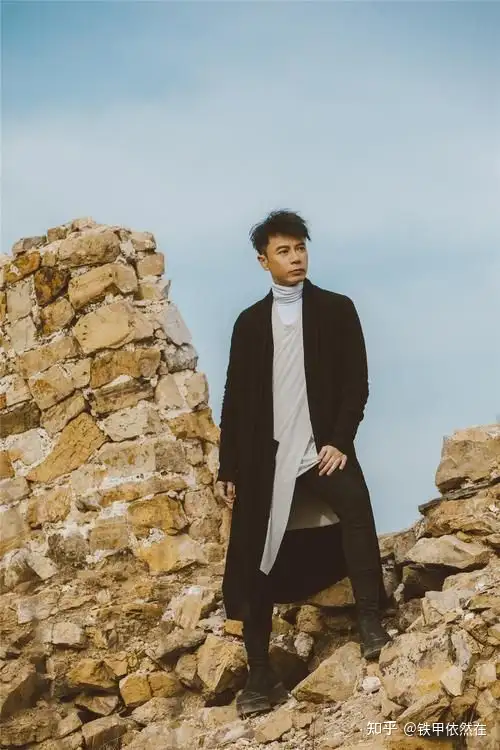 你有哪些喜欢的歌手？他们有哪些好听的歌曲值得推荐？
