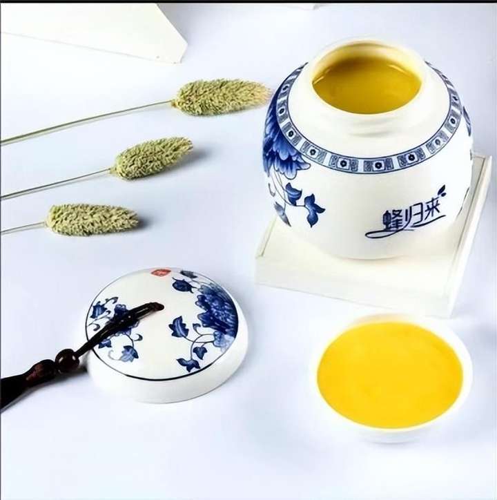 蜂王浆十大排名 蜂王浆的价格要多少钱一斤？