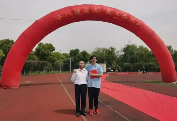 破茧成蝶:林天润的追光之旅(图3) 破茧成蝶:林天润的追光之旅(图3)