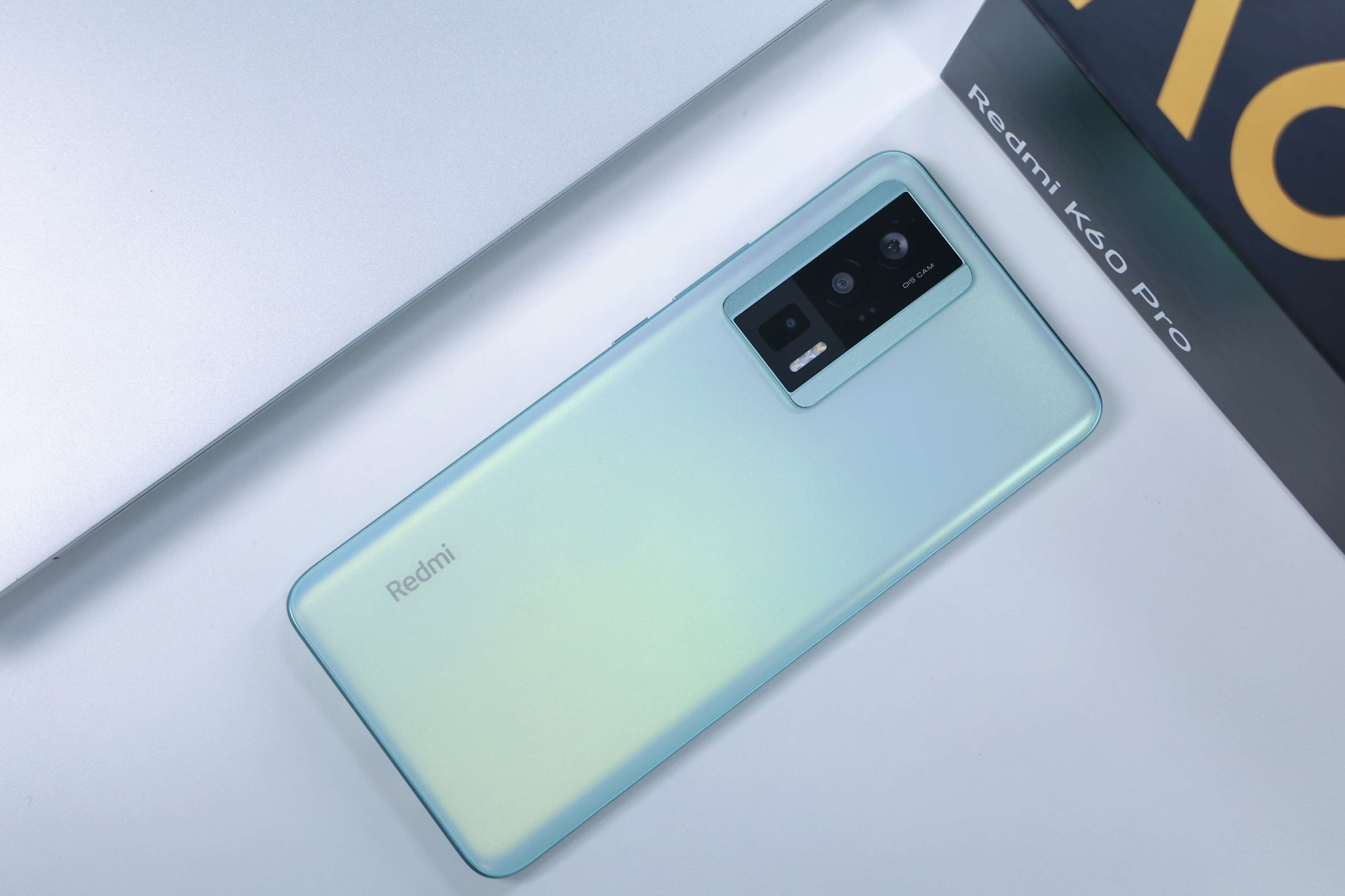 阿文鉴机 的想法: 收到redmi k60 pro幽芒配色,它的边框red… - 知乎