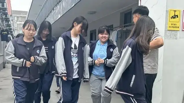 防震于未然 安全伴成长丨富阳校区开展校园防震减灾应急疏散演练(图2)