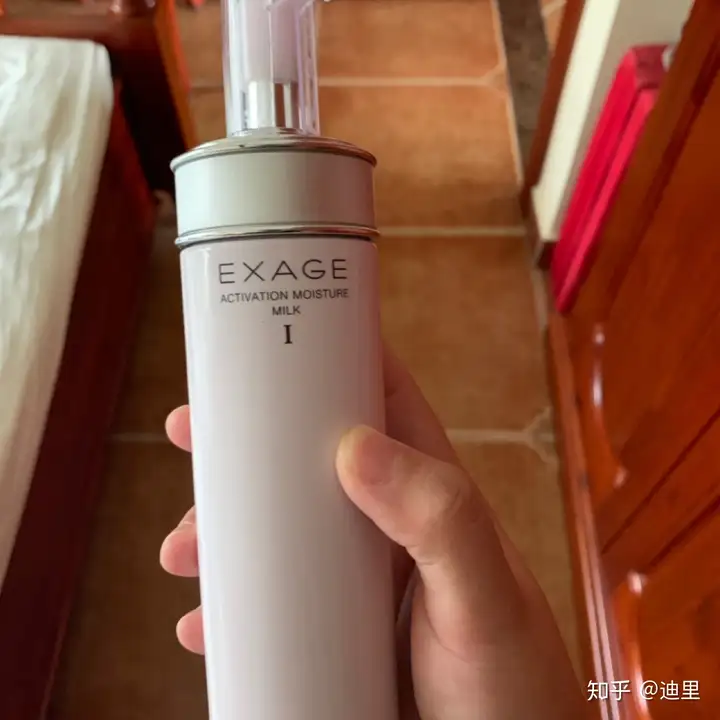 夏天用什么护肤品好啊？我是混合型肤质，给我推荐款清爽型的呗？