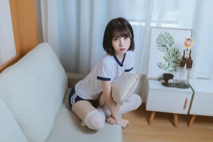 许岚LAN白丝特辑《放学回家》全本作品 32张图片