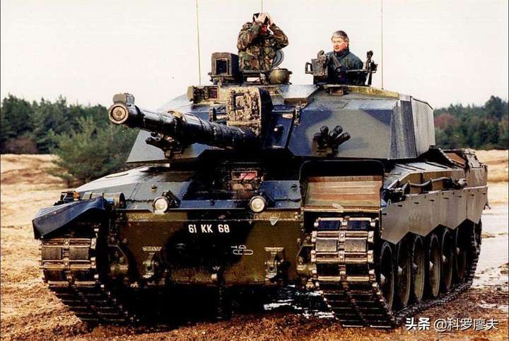 坦克是哪个国家发明的？面对俄军不堪一击