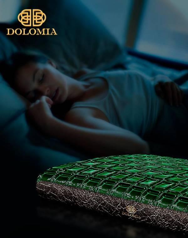 满分的高级制枕品牌DOLOMIA，独揽近80项制枕专利，不断续写奢侈睡眠品传奇