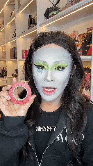 被AI妆到了！DeepSeek教网友化妆，竟像极了「石矶娘娘」