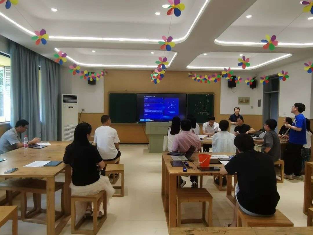 从“听讲”到“体验”——海曙小学人工智能赋能课堂“全攻略”