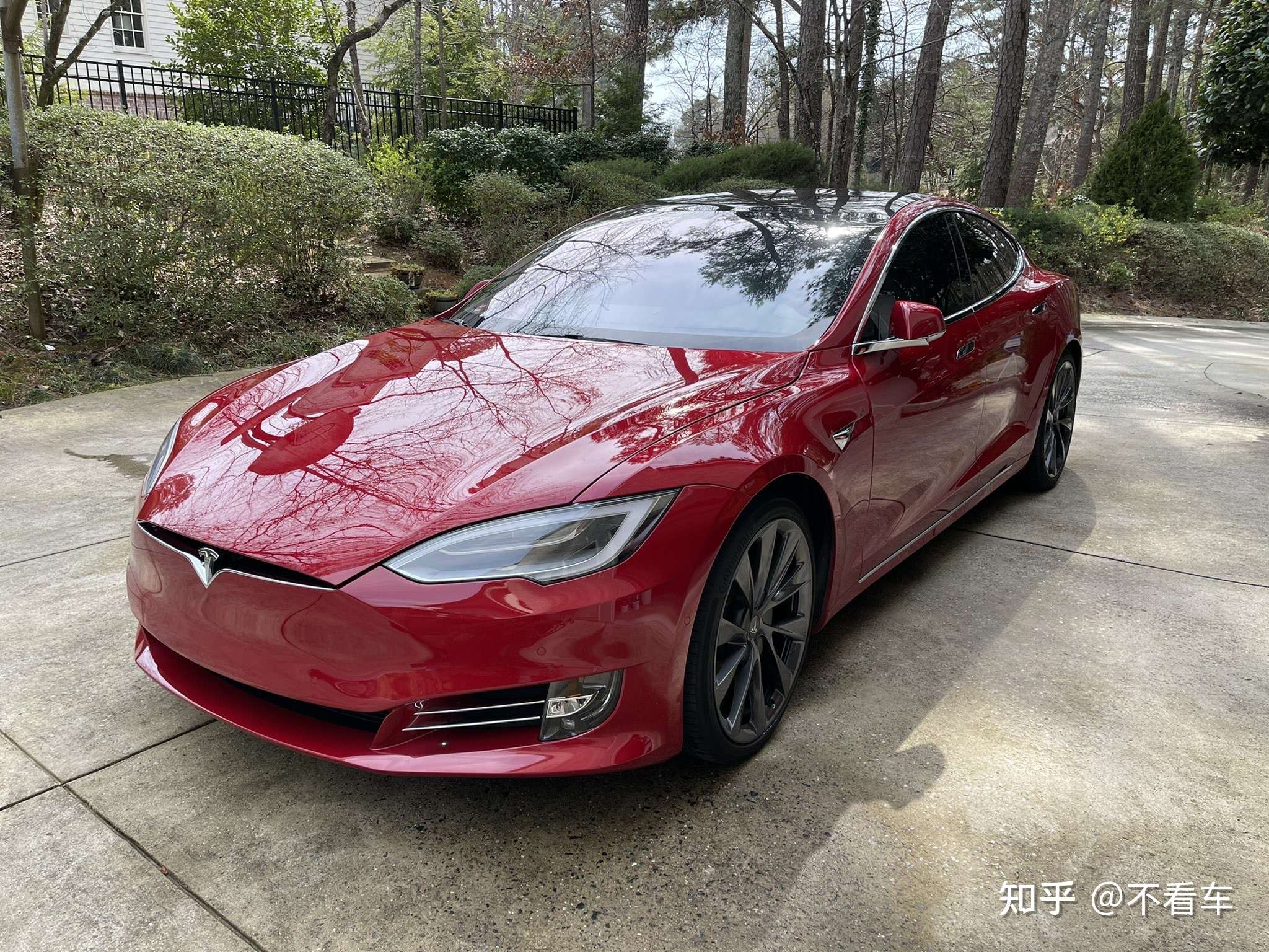 不看车 的想法: 安阳特斯拉事故的司机是老人,非车主,韶… - 知乎