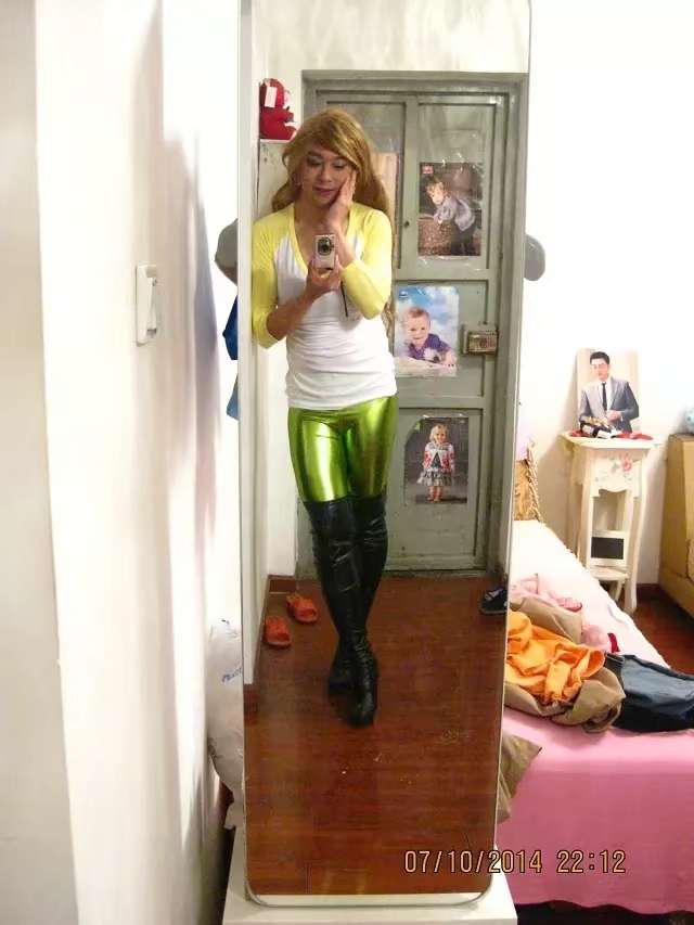 男性可以穿女性这样的过膝长靴吗
