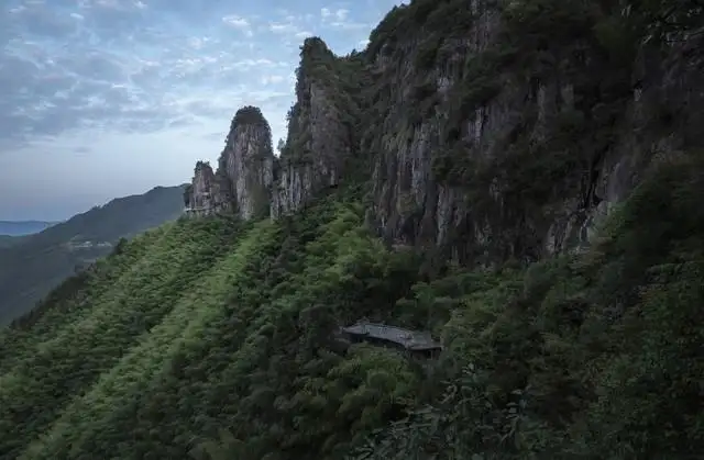 丽水旅游景点哪里好玩（浙江丽水旅游攻略必去景点）