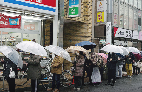 日本兴起“抗衰经济”银发群体竟成“时尚偶像”，究竟谁在消费？