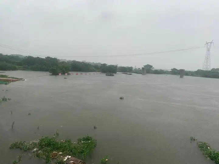 如何看待7月8日南昌暴雨带来的影响？