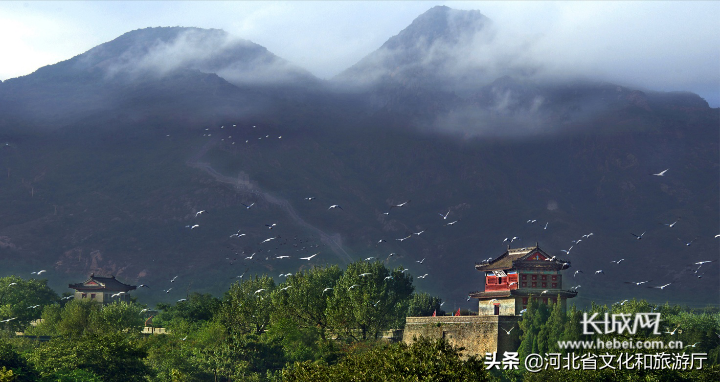 山海关在哪个省的什么位置（过了山海关就是东北吗）