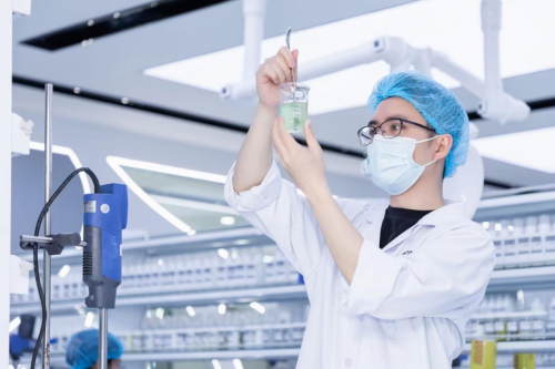 露卡菲娅祛斑套装祛斑效果怎么样，国妆特字，淡斑美白更彻底