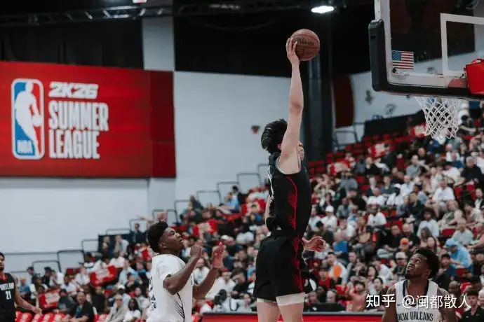 NBA夏季联赛，开拓者击败火箭，杨瀚森8分8篮板5助攻3封盖，如何评价他的表现以及本场比赛？缩略图