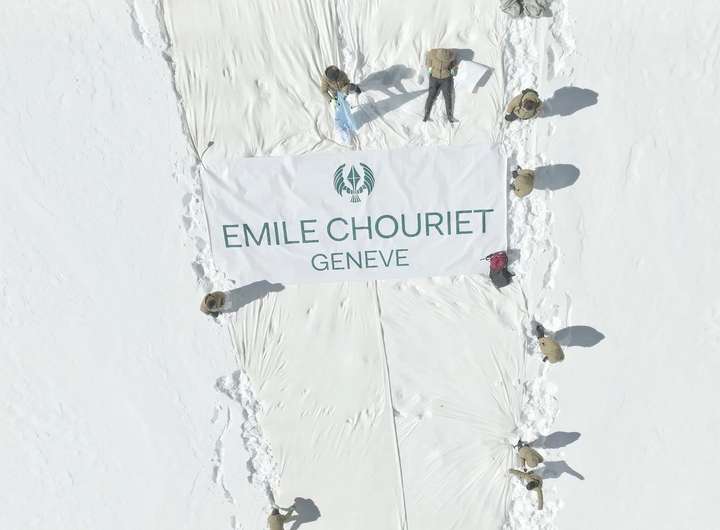 艾米龙《冰川之境》冰川保护主题全国巡展首站登陆南昌，打造“沉浸式”冰川体验