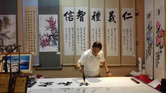 邱毅河，中国书法艺术里的大师级人物-当前动态