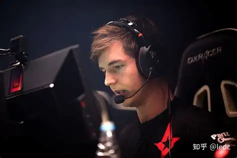 如何评价CSGO选手device退役又复出? - 知乎