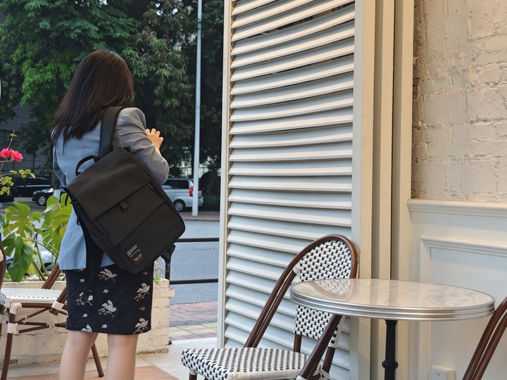 见客户不狼狈！地平线 8 号 moment，通勤出差都体