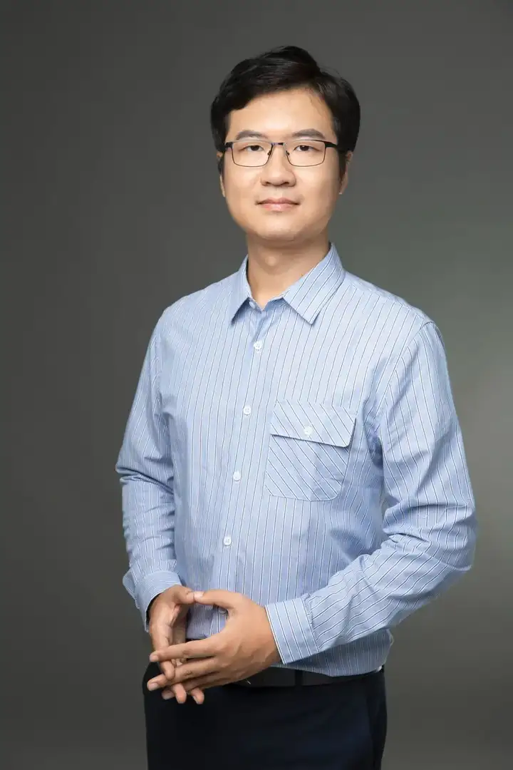 自变量机器人王潜：只会抄国外作业，是很没出息的