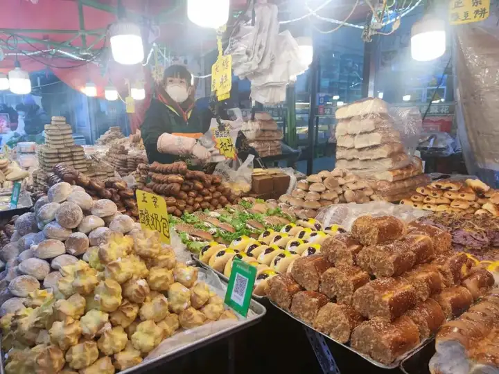 为什么国内很多城市看起来都一样而国外很多城市都有自己的风格？（为什么中国城市面积比外国大） 第6张