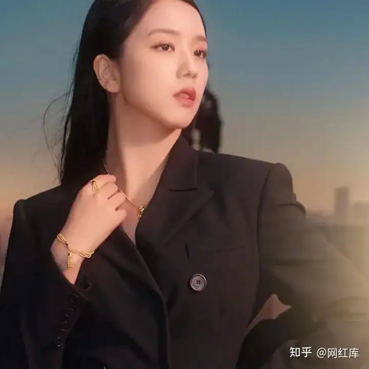 BLACKPINK-金智秀（Jisoo），INS图片集 Facebook-第7张