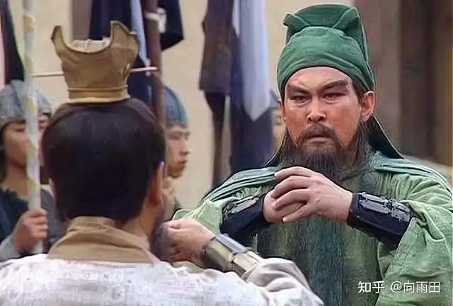 为什么关羽这么傲气会佩服刘备？刘关张性格迥异为何能在一起并且关系如此好?