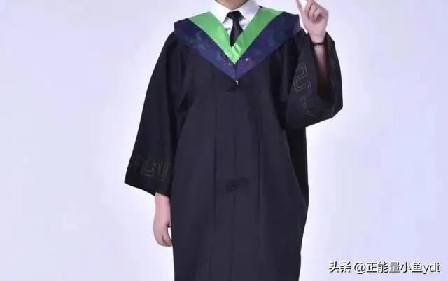 学士服的领子颜色代表什么（学士服的颜色和意义有哪些）