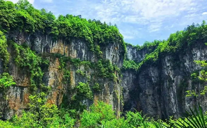 重庆游玩景点推荐（重庆十大必玩景点排名）