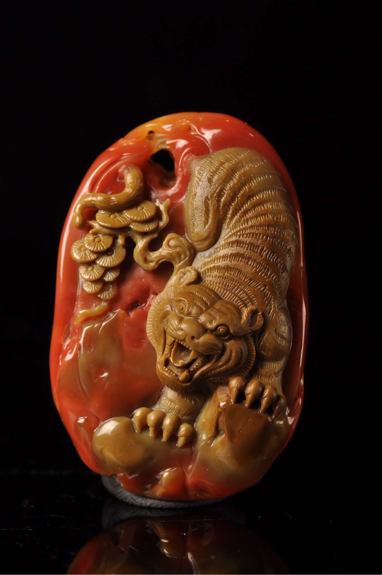 【下山虎】阿拉善玛瑙精工雕刻下山虎吊坠