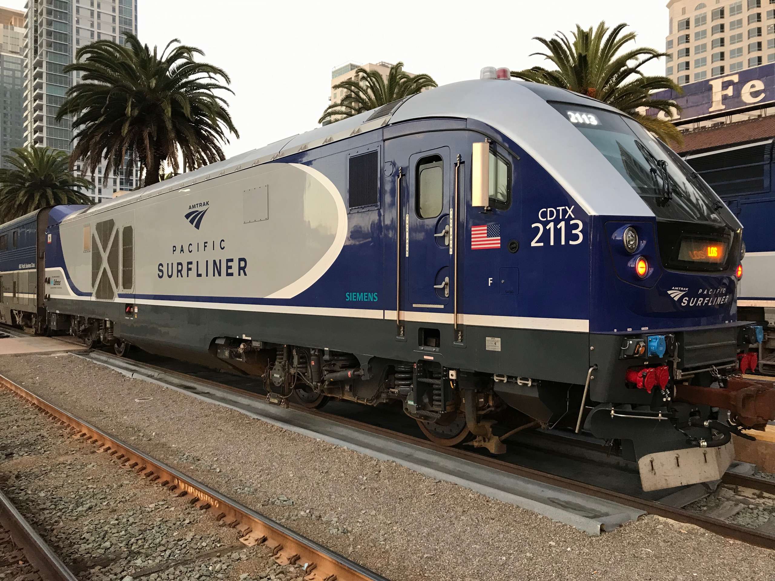 李昰応 的想法: amtrak的西门子sc-44内燃机车,2018年出… - 知乎