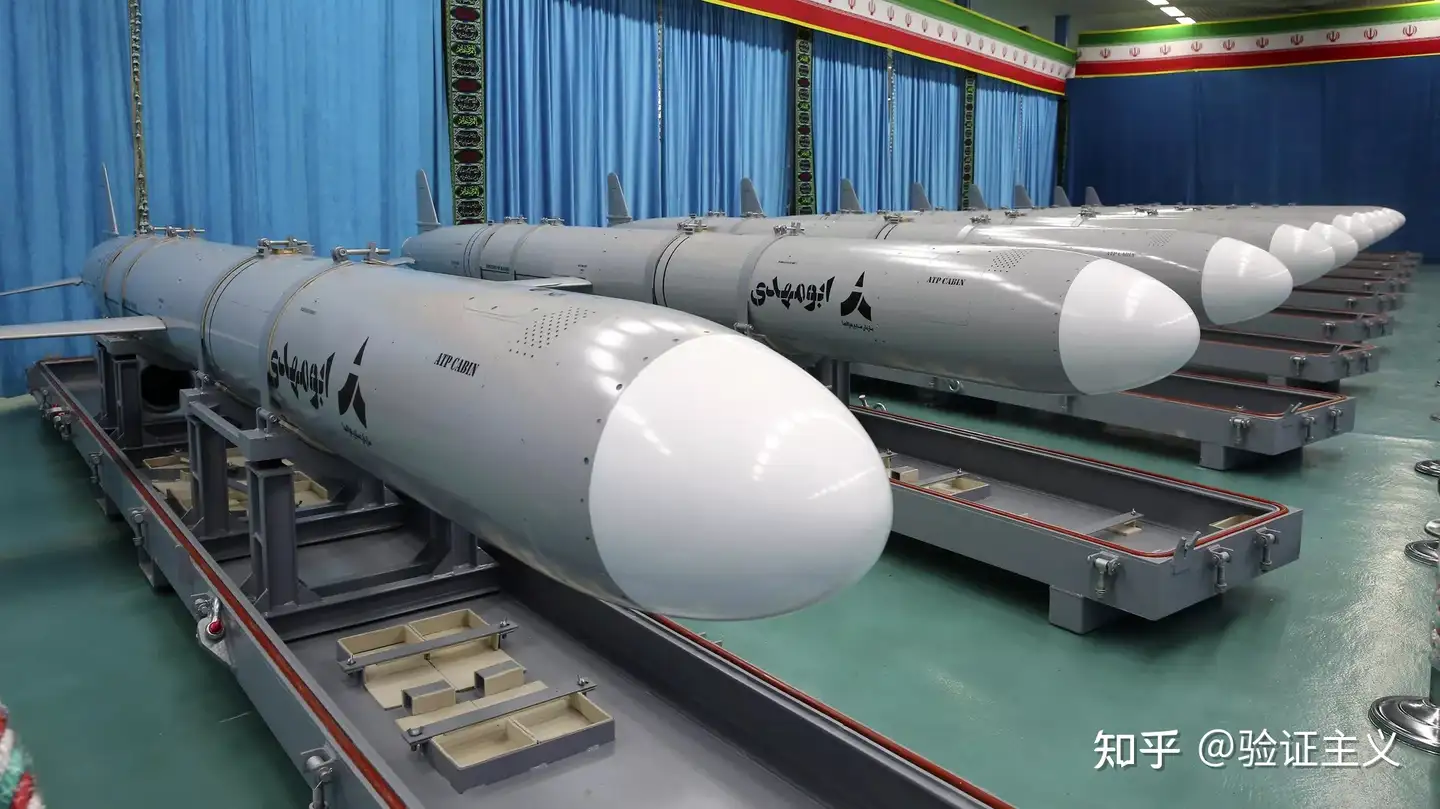 伊朗发射携带 1 吨重弹头的超重型「霍拉姆沙赫尔-4」导弹打击以色列，这款导弹有哪些特性？威力如何？