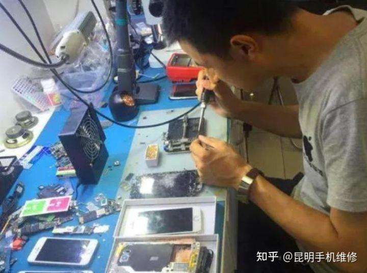 苹果专卖店可以修手机吗？普通手机店能修苹果吗