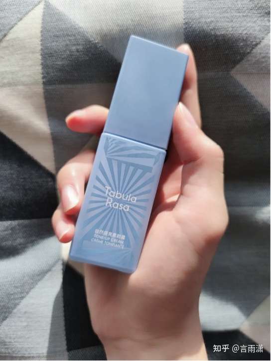 话说你们关注知乎答主这么多,送东西和批发一样的,没多少吧?