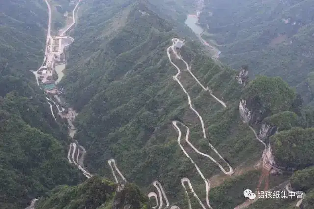 两个人从广东广州到湖南旅游要花多少钱？