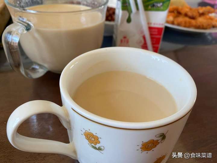 奶茶怎么做最简单方法？家庭自制奶茶